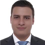 Profesor de español imparte clase de todas las edades y a todos los niveles